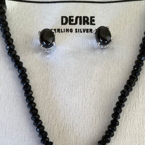 𝅺STERLING SILVER 925 BLACK ONYX/WHITE ZIRCON NECKLACE/STUD EARRINGS SET​​ - Picture 6 of 8